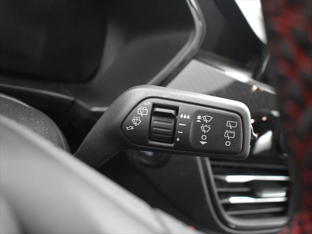 Photo of 2024 Gray Metallic Ford Escape
