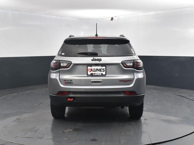 Photo of 2022 Billet Silver Metallic Clearcoat Jeep Compass