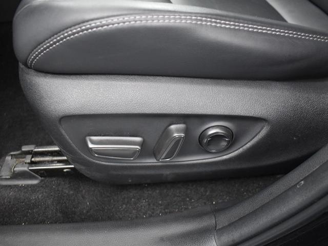Photo of 2022 Midnight Black Metallic Toyota RAV4