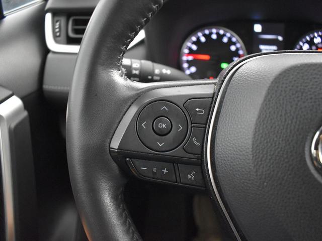 Photo of 2022 Midnight Black Metallic Toyota RAV4