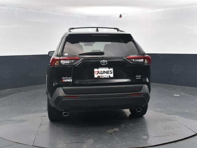 Photo of 2022 Midnight Black Metallic Toyota RAV4