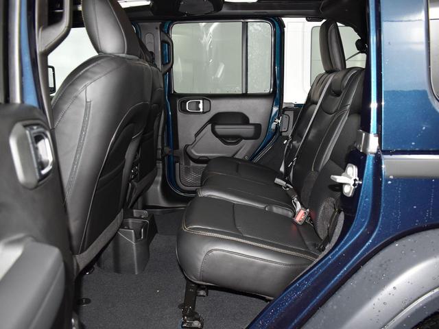 Photo of 2025 Fathom Blue Pearlcoat Jeep Wrangler