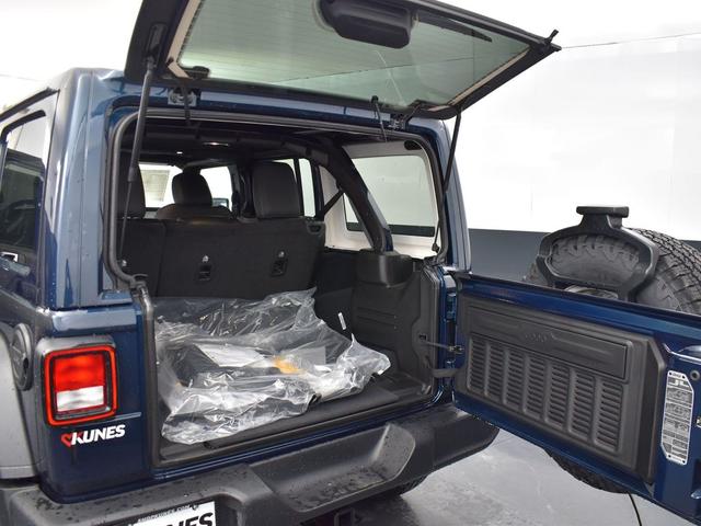 Photo of 2025 Fathom Blue Pearlcoat Jeep Wrangler