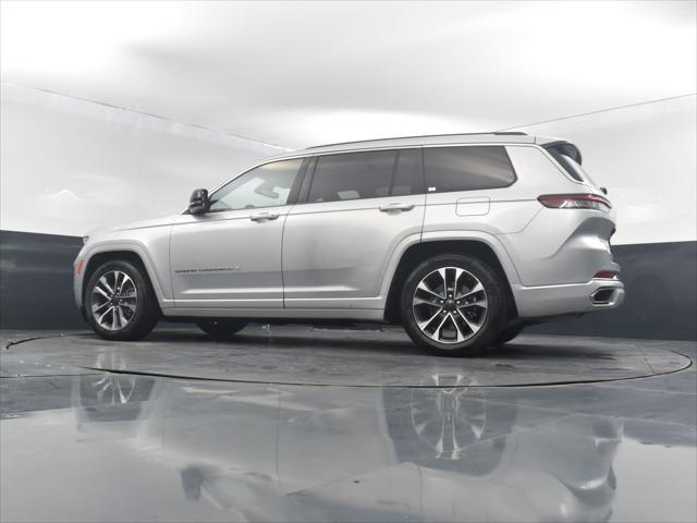 Photo of 2023 Silver Zynith Jeep Grand Cherokee L