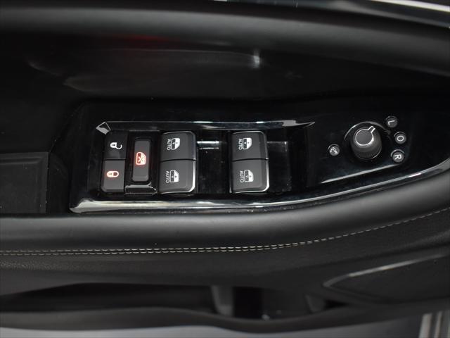 Photo of 2023 Silver Zynith Jeep Grand Cherokee L