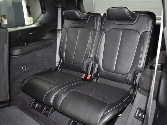 Photo of 2023 Silver Zynith Jeep Grand Cherokee L