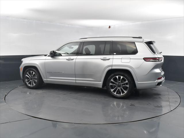Photo of 2023 Silver Zynith Jeep Grand Cherokee L