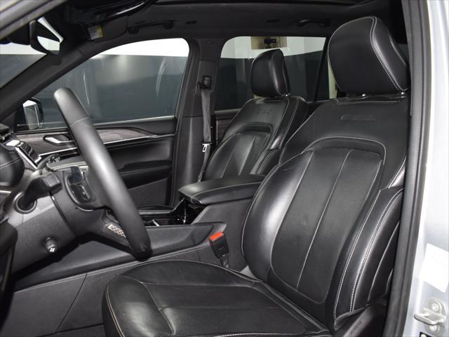 Photo of 2023 Silver Zynith Jeep Grand Cherokee L