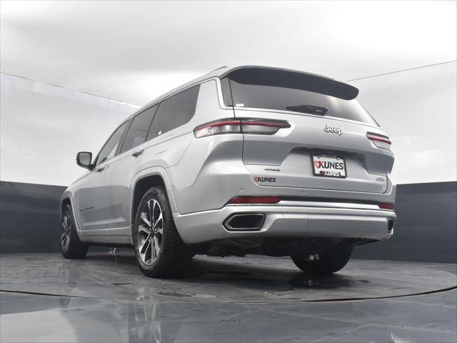 Photo of 2023 Silver Zynith Jeep Grand Cherokee L