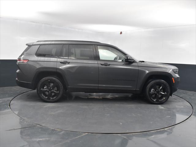 Photo of 2025 Baltic Gray Metallic Clearcoat Jeep Grand Cherokee L
