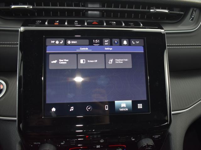 Photo of 2025 Baltic Gray Metallic Clearcoat Jeep Grand Cherokee L