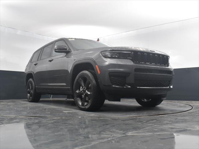 Photo of 2025 Baltic Gray Metallic Clearcoat Jeep Grand Cherokee L
