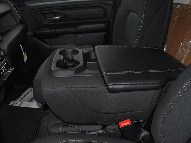 Photo of 2025 Billet Silver Metallic Clearcoat RAM 1500