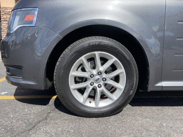 Photo of 2018 Gray Ford Flex
