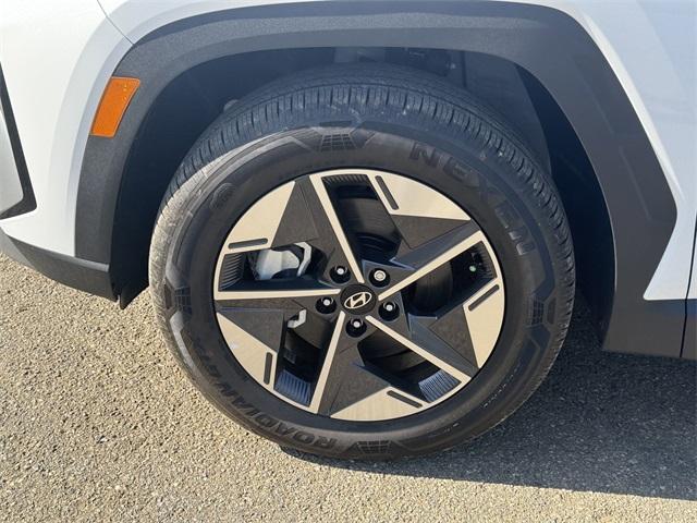 Photo of 2025 Pearl Hyundai TUCSON Hybrid