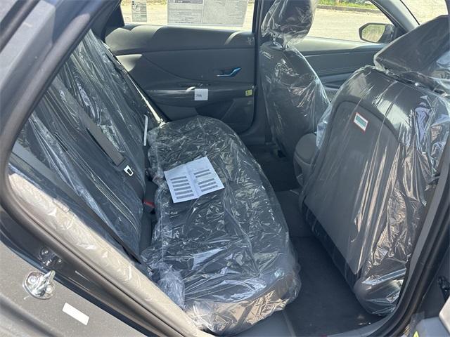 Photo of 2025 Gray Pearl Hyundai ELANTRA HEV