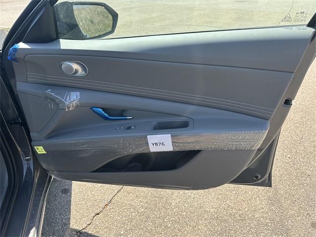 Photo of 2025 Gray Pearl Hyundai ELANTRA HEV