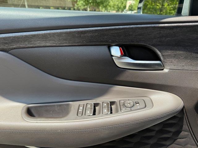 Photo of 2020 Shimmering Silver Pearl Hyundai SANTA FE