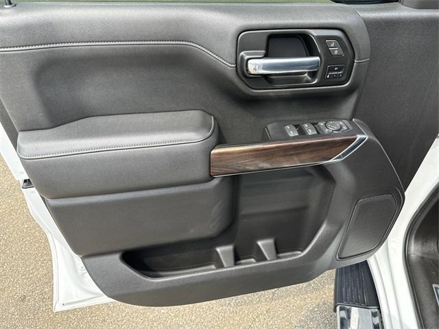 Photo of 2021 Summit White GMC Sierra 1500