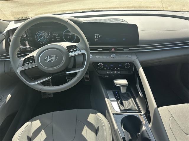 Photo of 2025 Amazon Gray Hyundai ELANTRA HEV