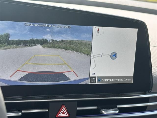 Photo of 2025 Amazon Gray Hyundai ELANTRA HEV
