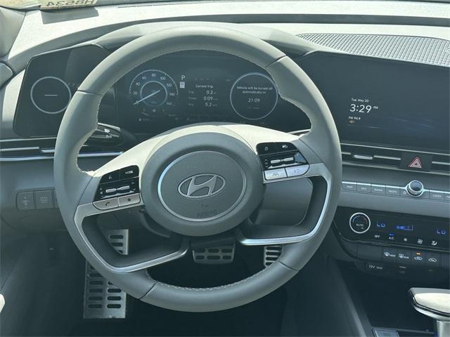 Photo of 2025 Amazon Gray Hyundai ELANTRA HEV