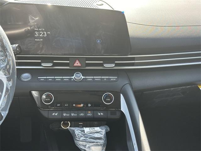 Photo of 2025 White Hyundai ELANTRA HEV