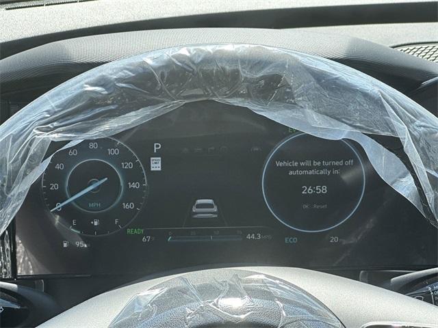 Photo of 2025 White Hyundai ELANTRA HEV