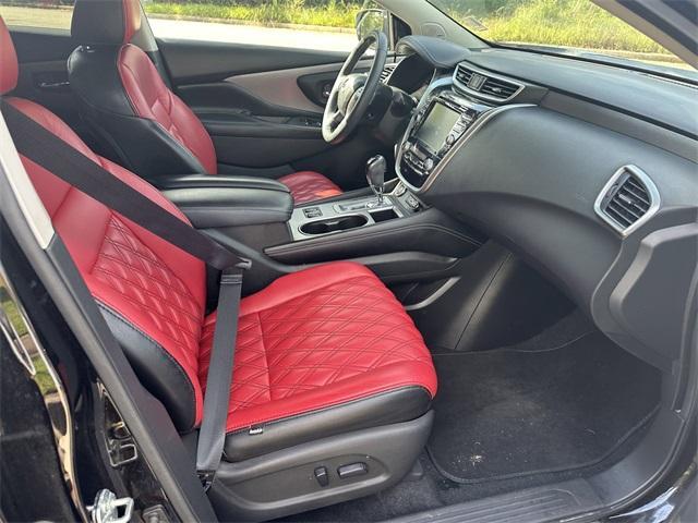 Photo of 2021 Magnetic Black Nissan Murano