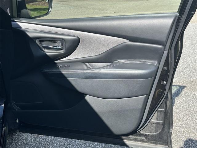 Photo of 2021 Magnetic Black Nissan Murano