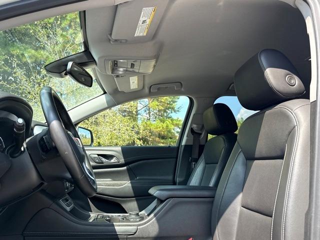 Photo of 2023 Summit White GMC Acadia