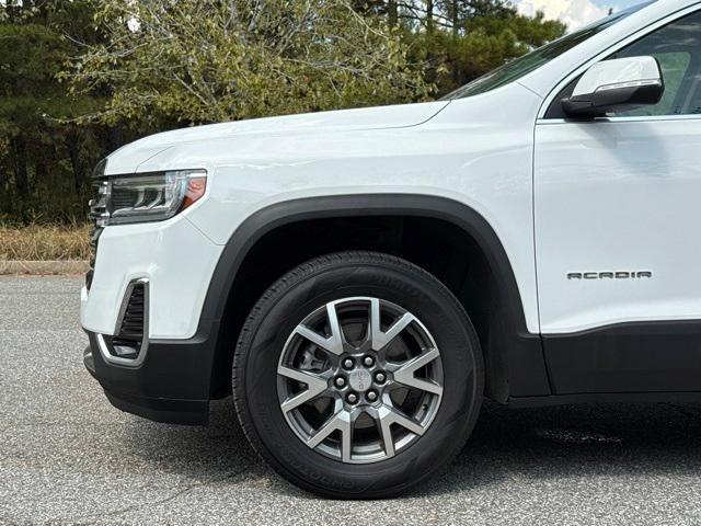 Photo of 2023 Summit White GMC Acadia