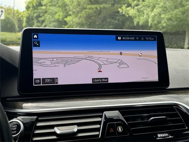 Photo of 2022 Alpine White BMW 530