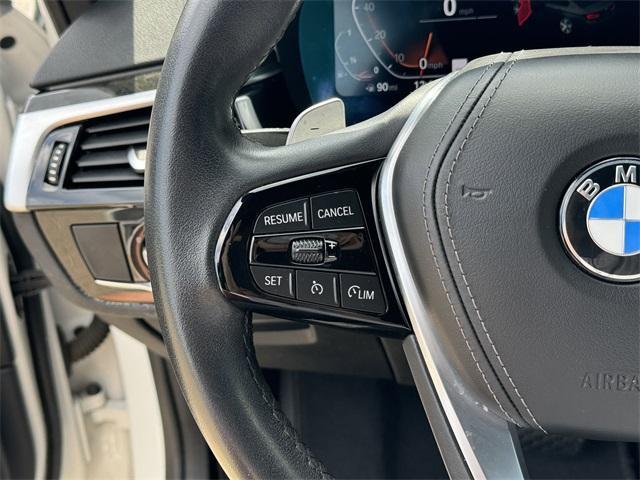 Photo of 2022 Alpine White BMW 530