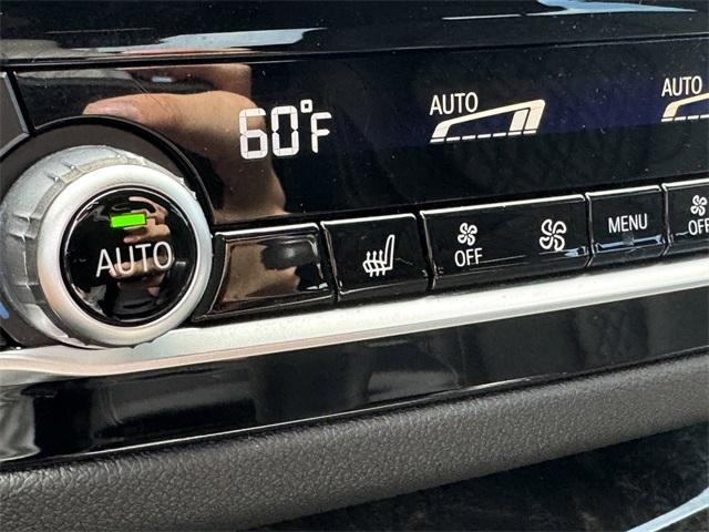 Photo of 2022 Alpine White BMW 530