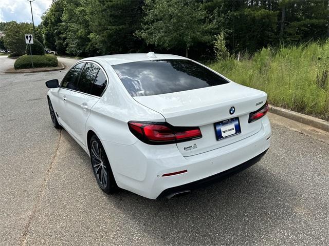 Photo of 2022 Alpine White BMW 530
