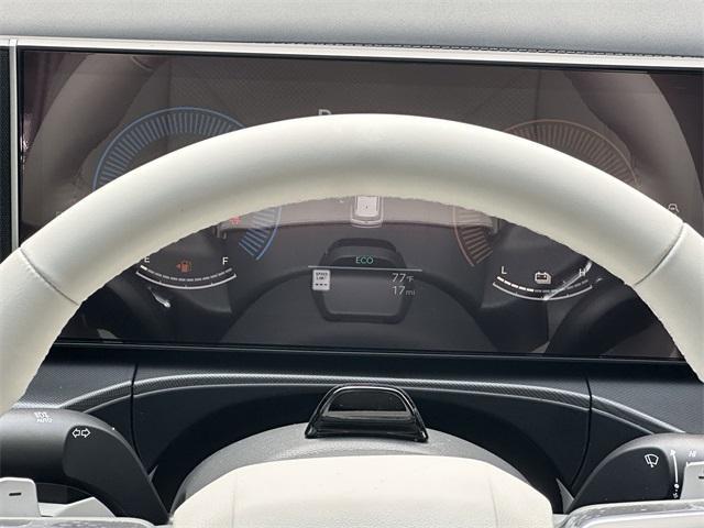 Photo of 2025 Phantom Black Hyundai SANTA FE HEV