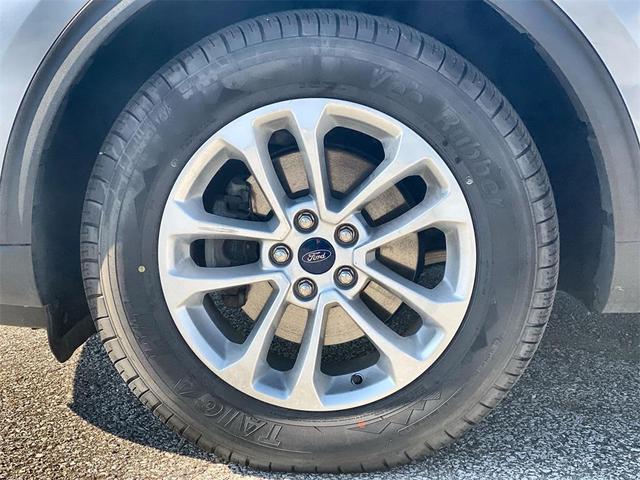 Photo of 2022 ICED BLUE SILVER METALLIC Ford Escape