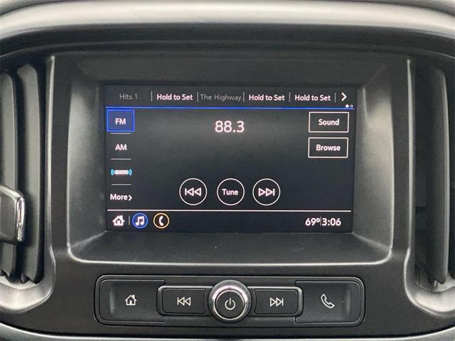 Photo of 2022 Summit White Chevrolet Colorado