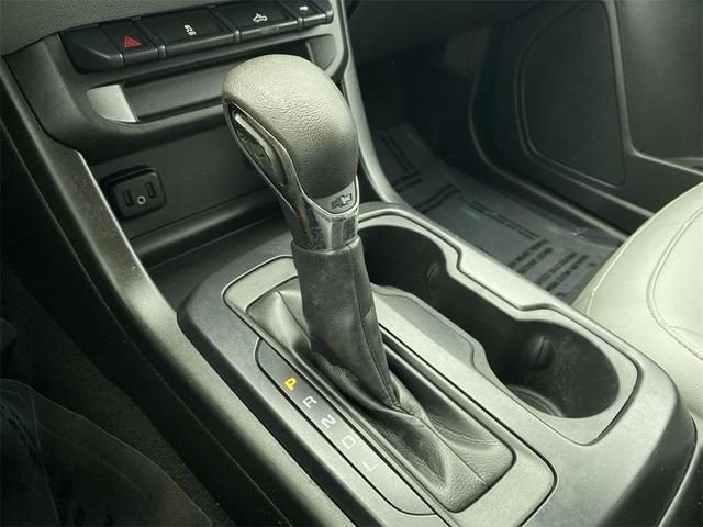 Photo of 2022 Summit White Chevrolet Colorado