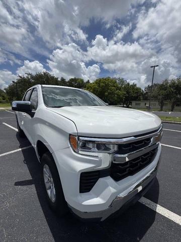 Photo of 2022 White Chevrolet Silverado 1500
