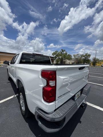 Photo of 2022 White Chevrolet Silverado 1500