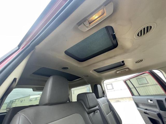 Photo of 2017 Shadow Black Ford Flex