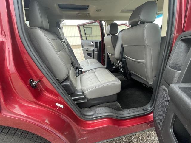 Photo of 2017 Shadow Black Ford Flex