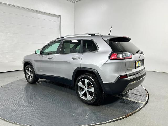Photo of 2019 Billet Silver Jeep Cherokee