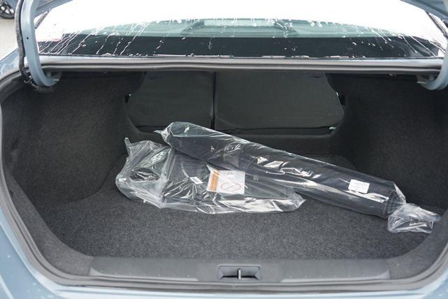 Photo of 2025 Atlantic Gray Metallic Super Black Nissan Sentra