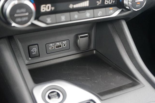 Photo of 2025 Atlantic Gray Metallic Super Black Nissan Sentra