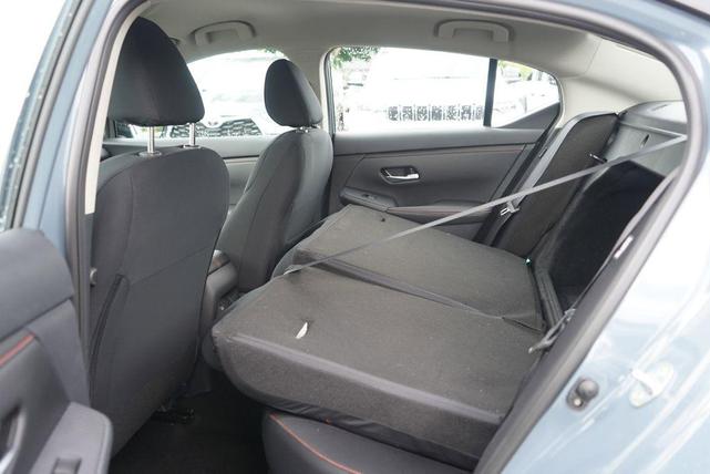 Photo of 2025 Atlantic Gray Metallic Super Black Nissan Sentra