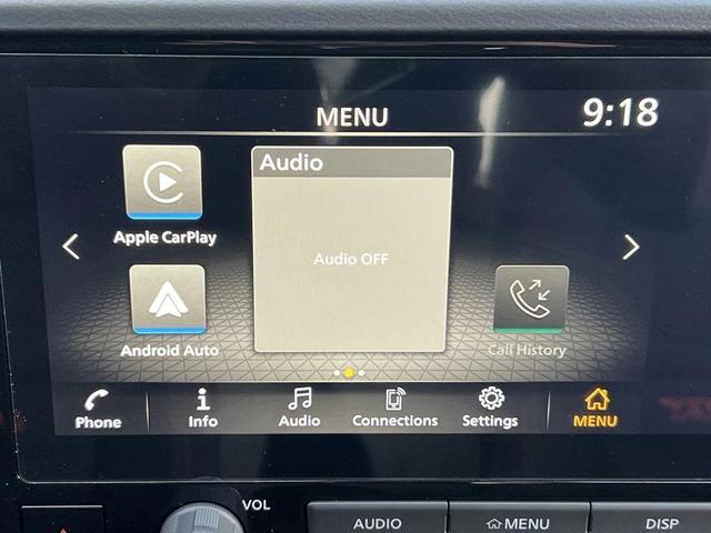 Photo of 2025 Glacier White Nissan Frontier