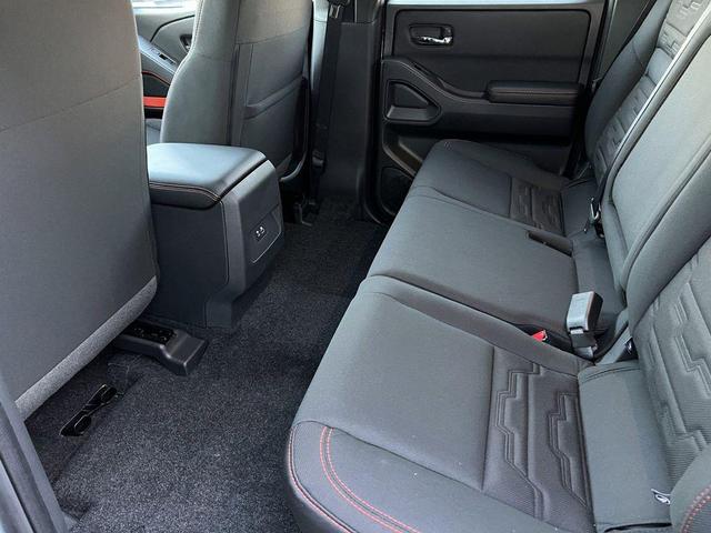 Photo of 2025 Boulder Gray Pearl Nissan Frontier